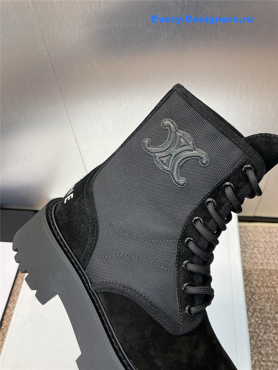Ce1i*e black bulky laced up boot