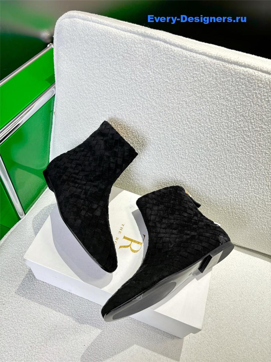 b0tt*ga Ven*ta black atomic intrecciato leather ankle boots