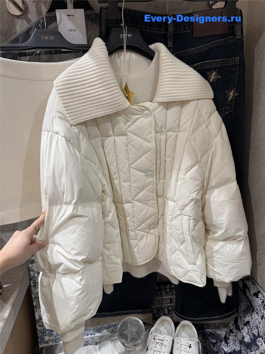 D10r cd white wool collar down jacket