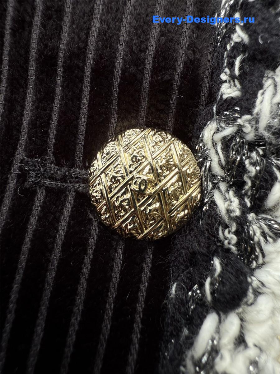 Ch**el tweed black round neck jacket