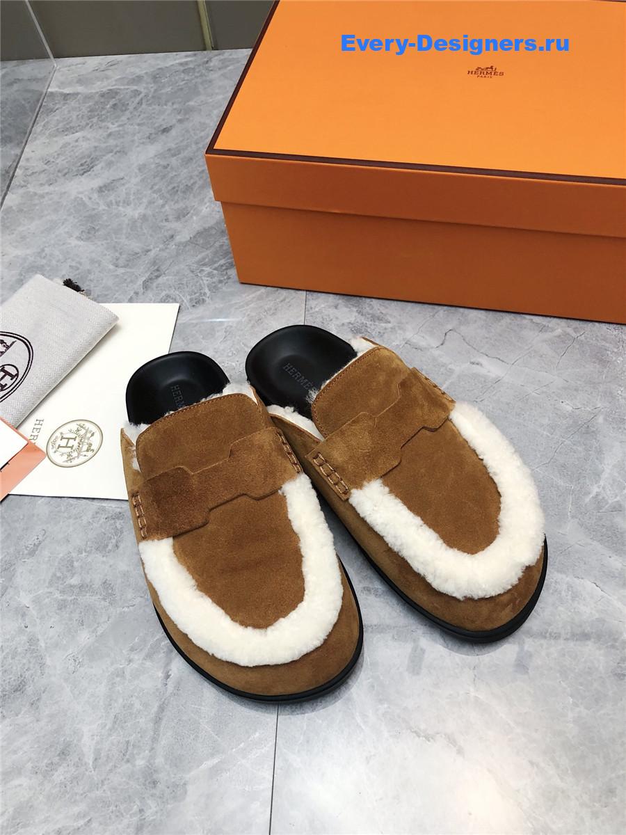 H**me5 brown suede goatskin shearling go mules