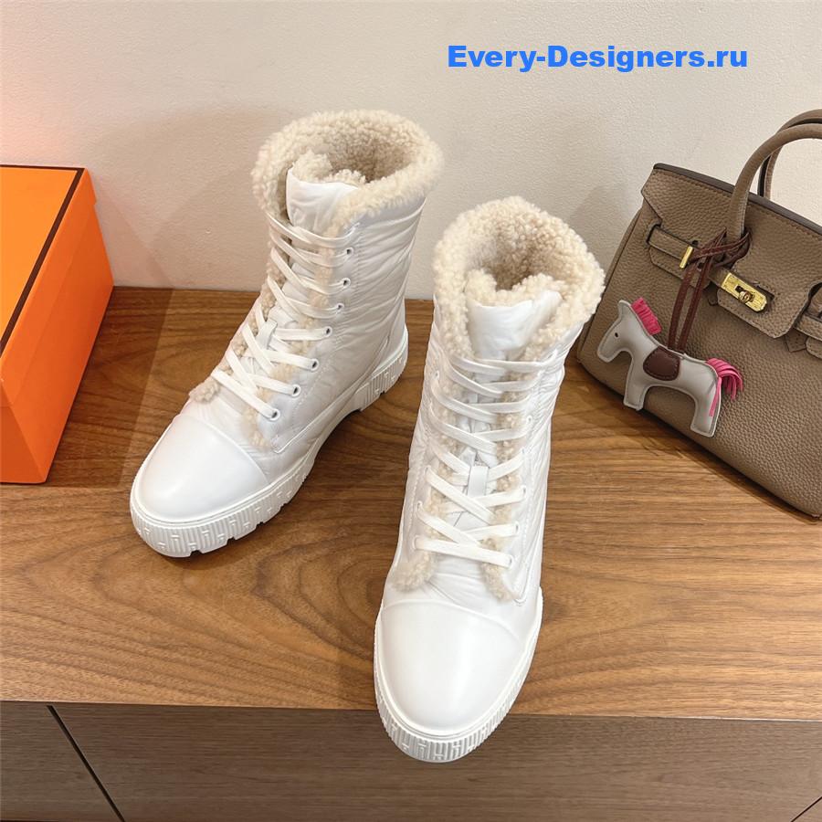 H**me5 white fresh ankle boot