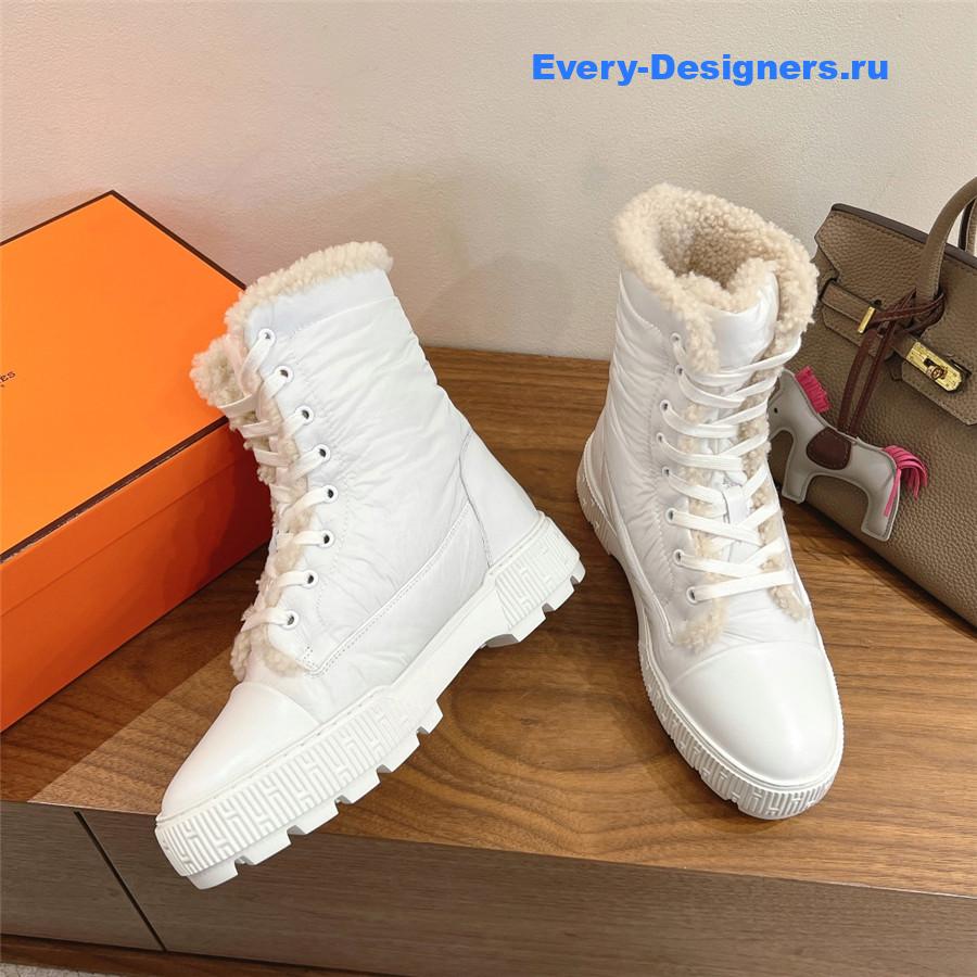 H**me5 white fresh ankle boot