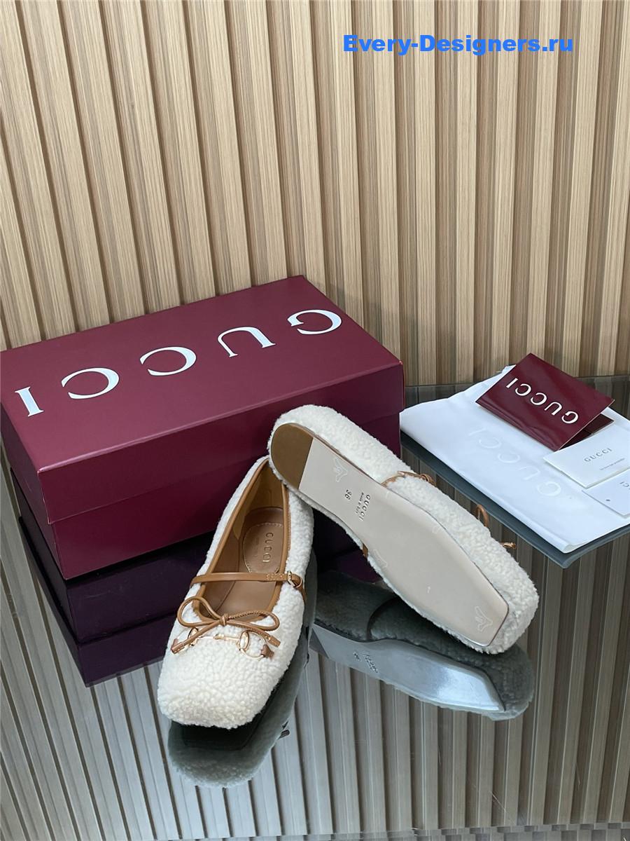 Gvc*1 horsebit leather-trimmed shearling flats
