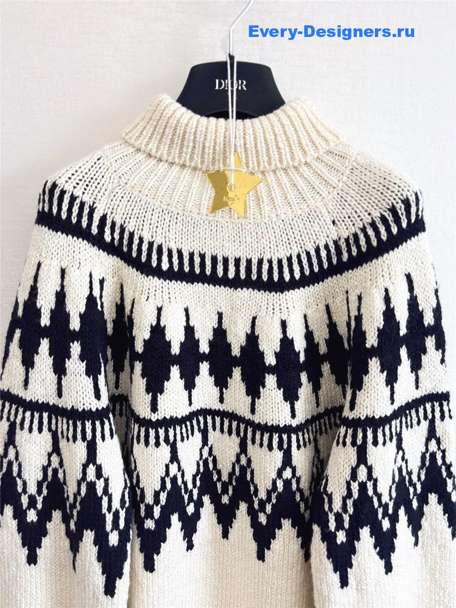 D10ralps beige turtleneck cashmere sweater