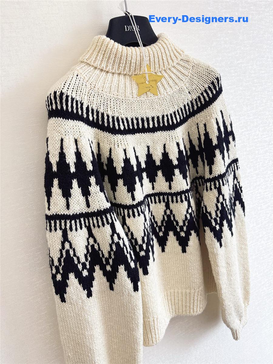 D10ralps beige turtleneck cashmere sweater