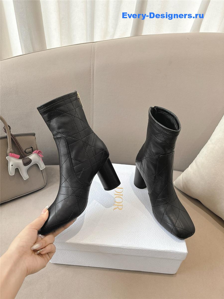 D10r d-shadow black heeled ankle boot