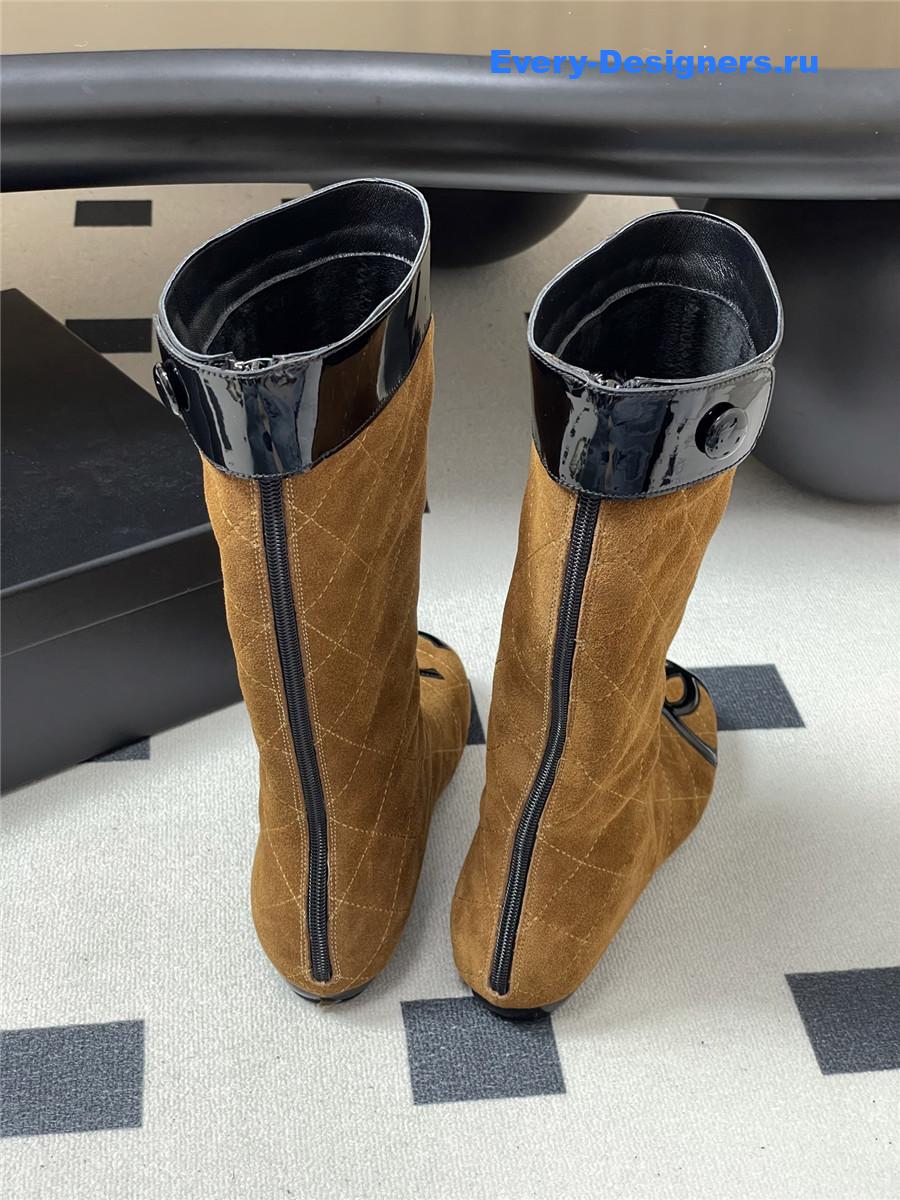 Ch**el camel quilted suede boots