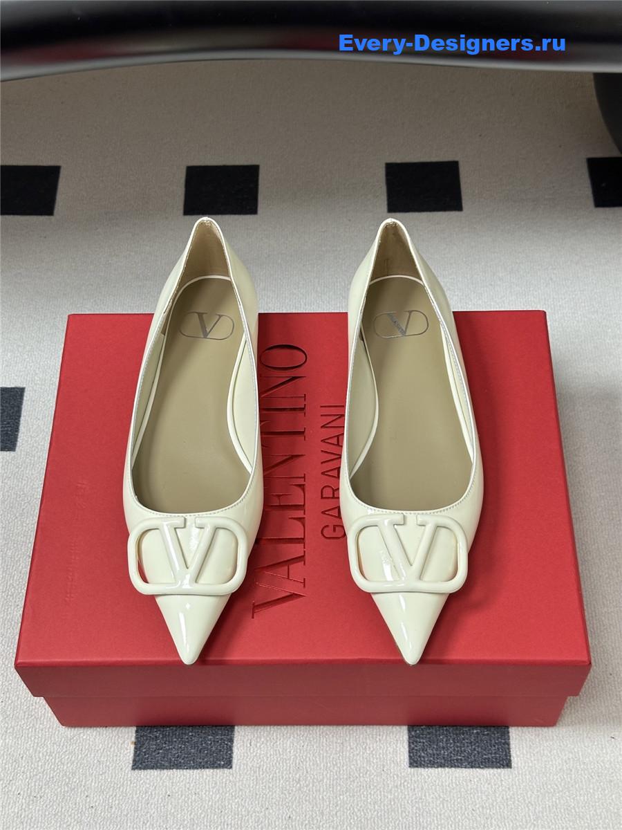 Va1e*ntin0 garavani vlogo patent leather ballet flats