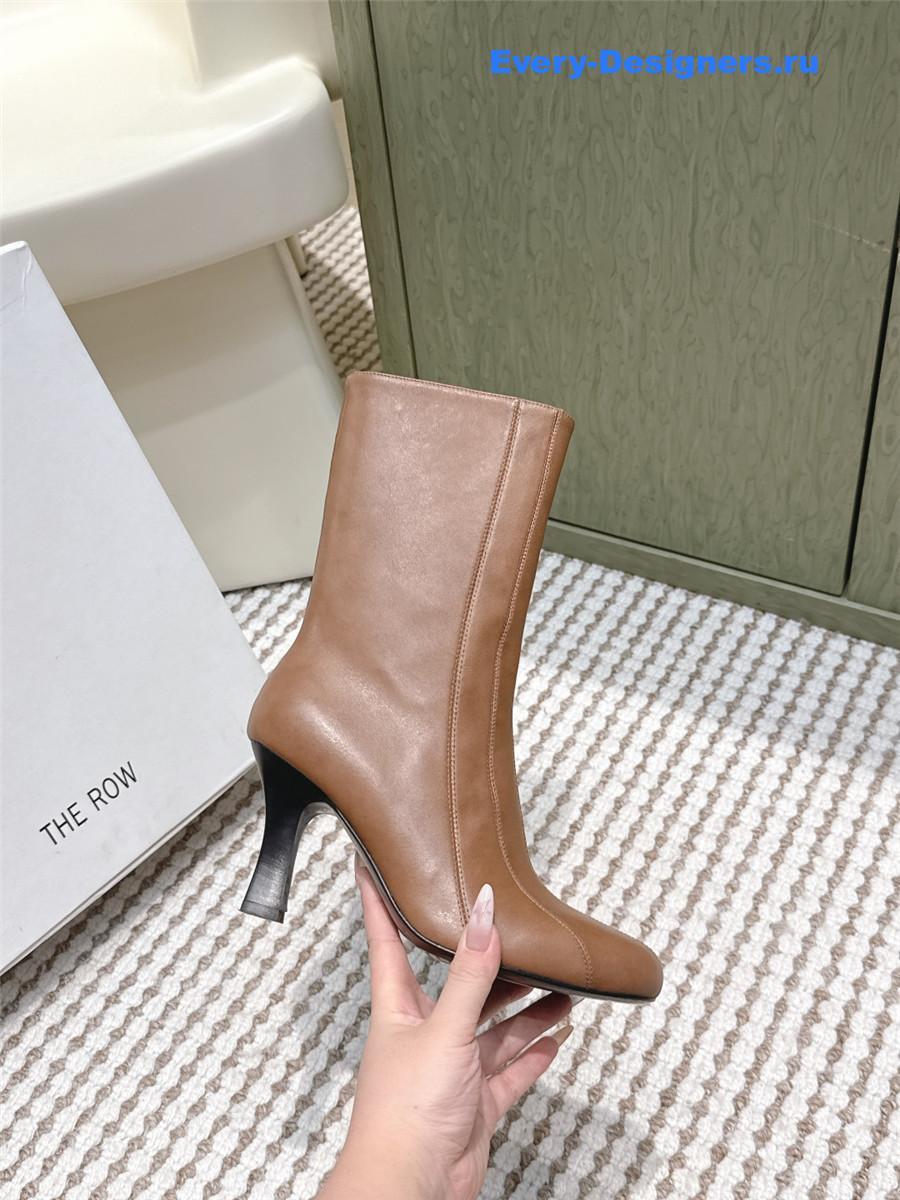 The R0w chunky heel round toe ankle boots