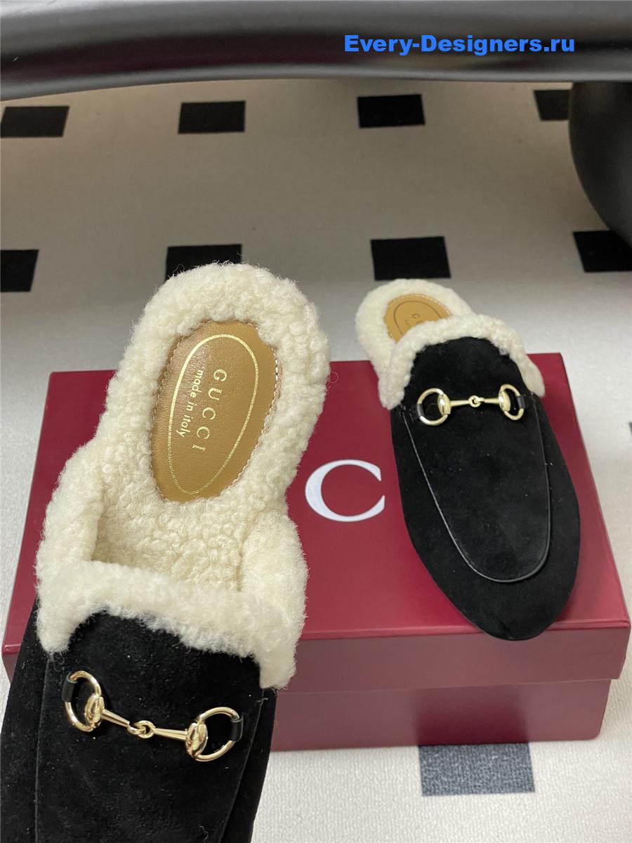 Gvc*1 wool black suede horsebit slippers
