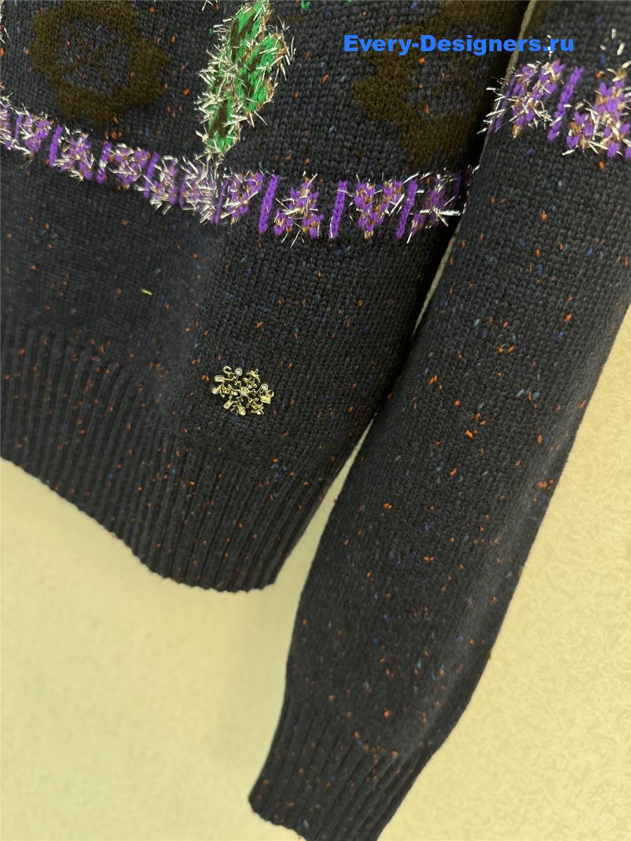 Ch**el christmas skiing crew neck sweater