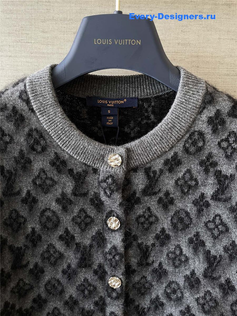 l0vis Vvtt0n brushed monogram cardigan