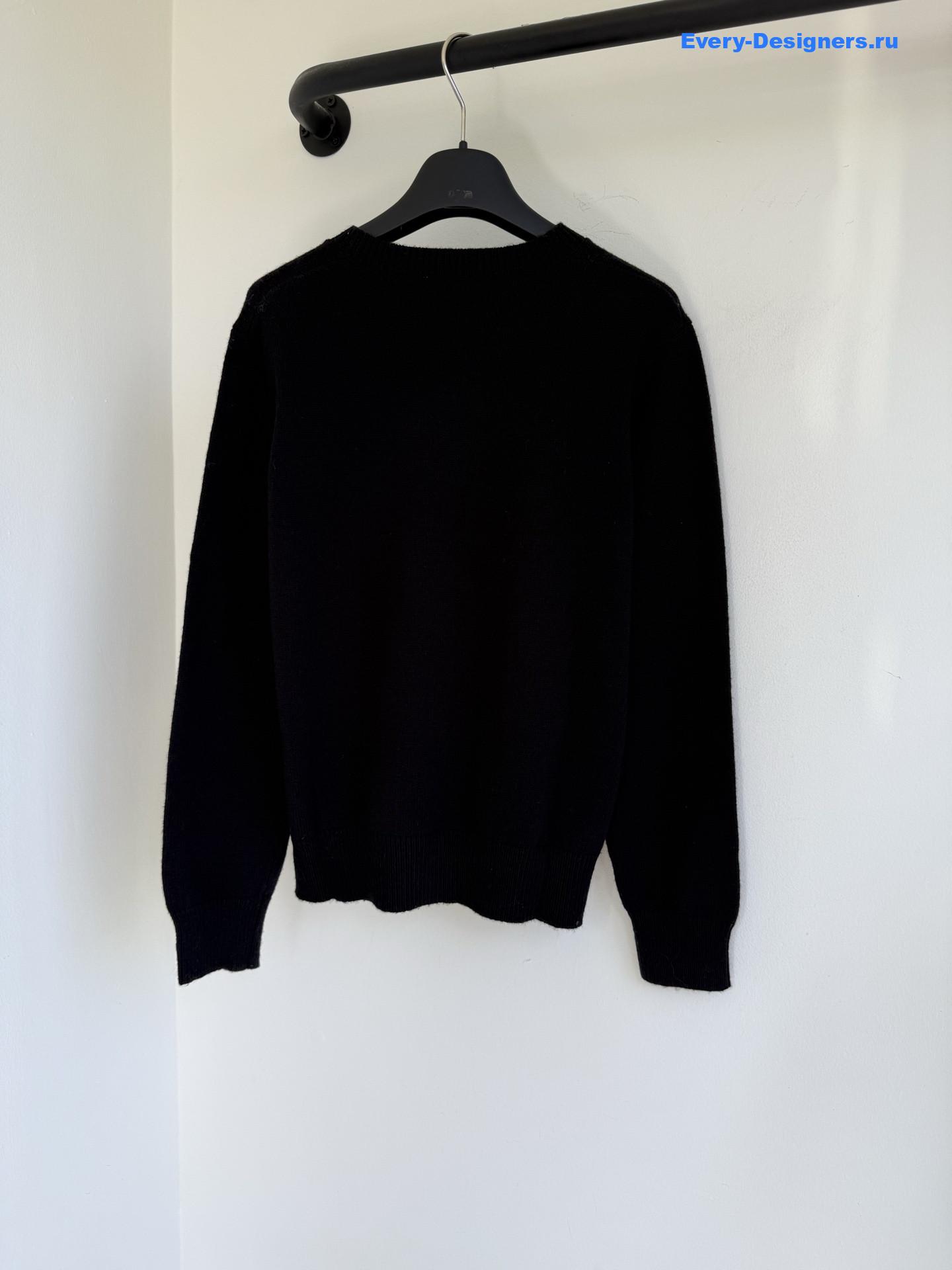 L0ew* anagram logo-embroidered black sweater