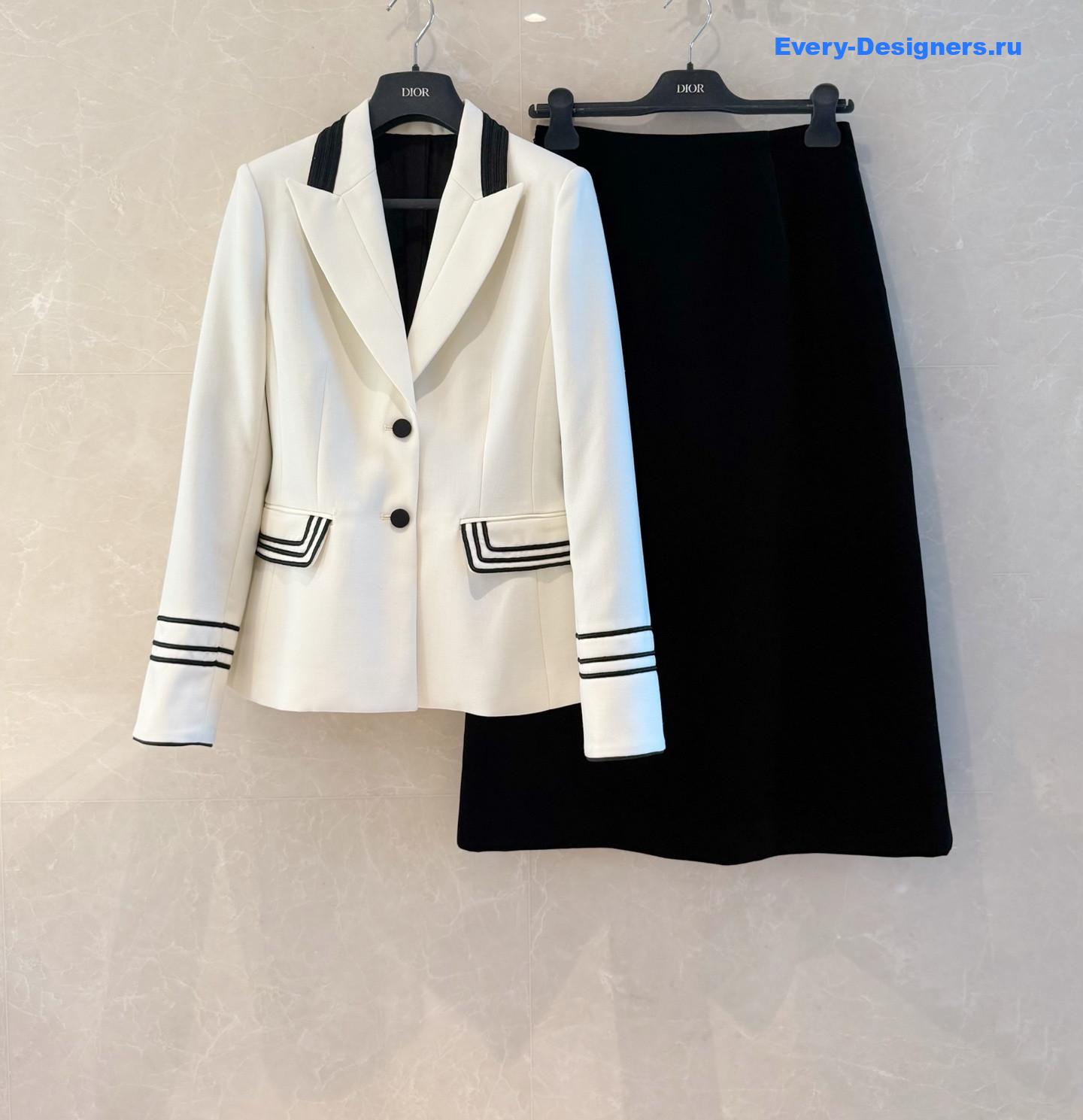 D10r ecru wool and mohair fitted jacket