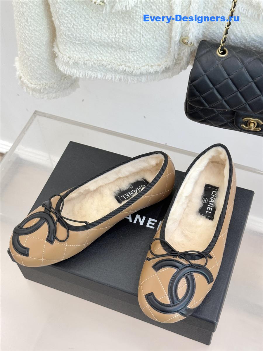 Ch**el beige shearling lining ballet flats