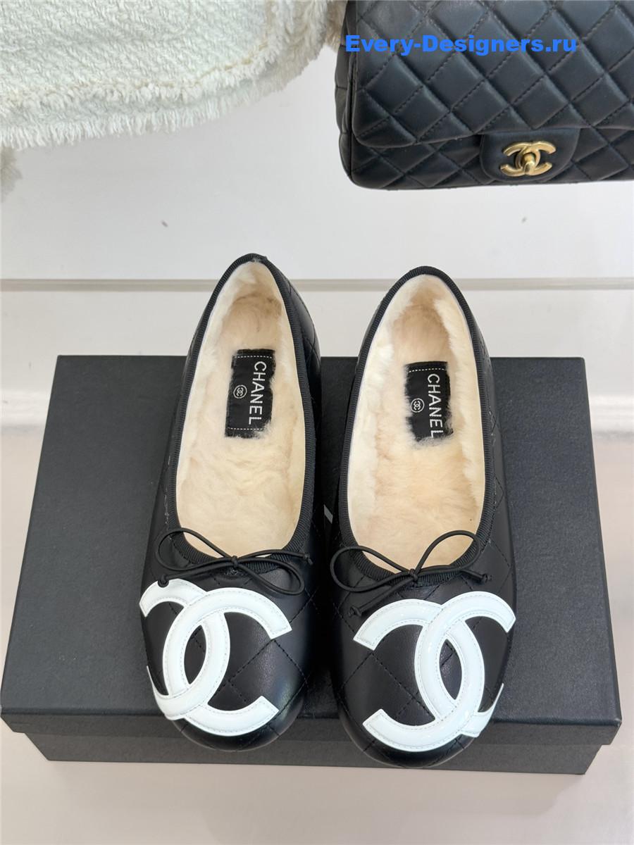 Ch**el black shearling lining ballet flats