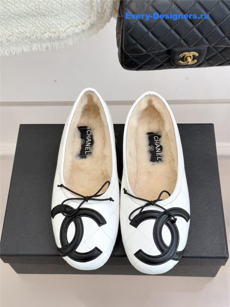 Ch**el white shearling lining ballet flats