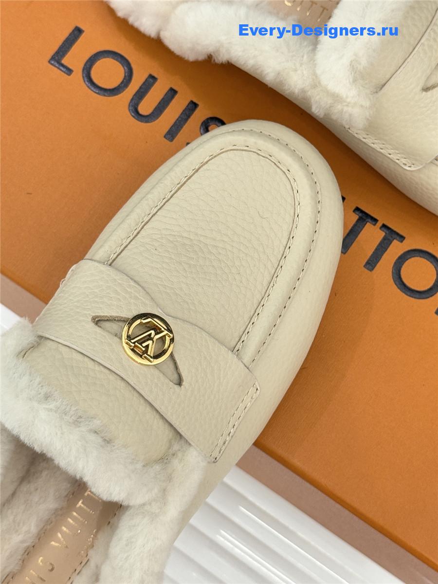 l0vis Vvtt0n white soho open back loafer