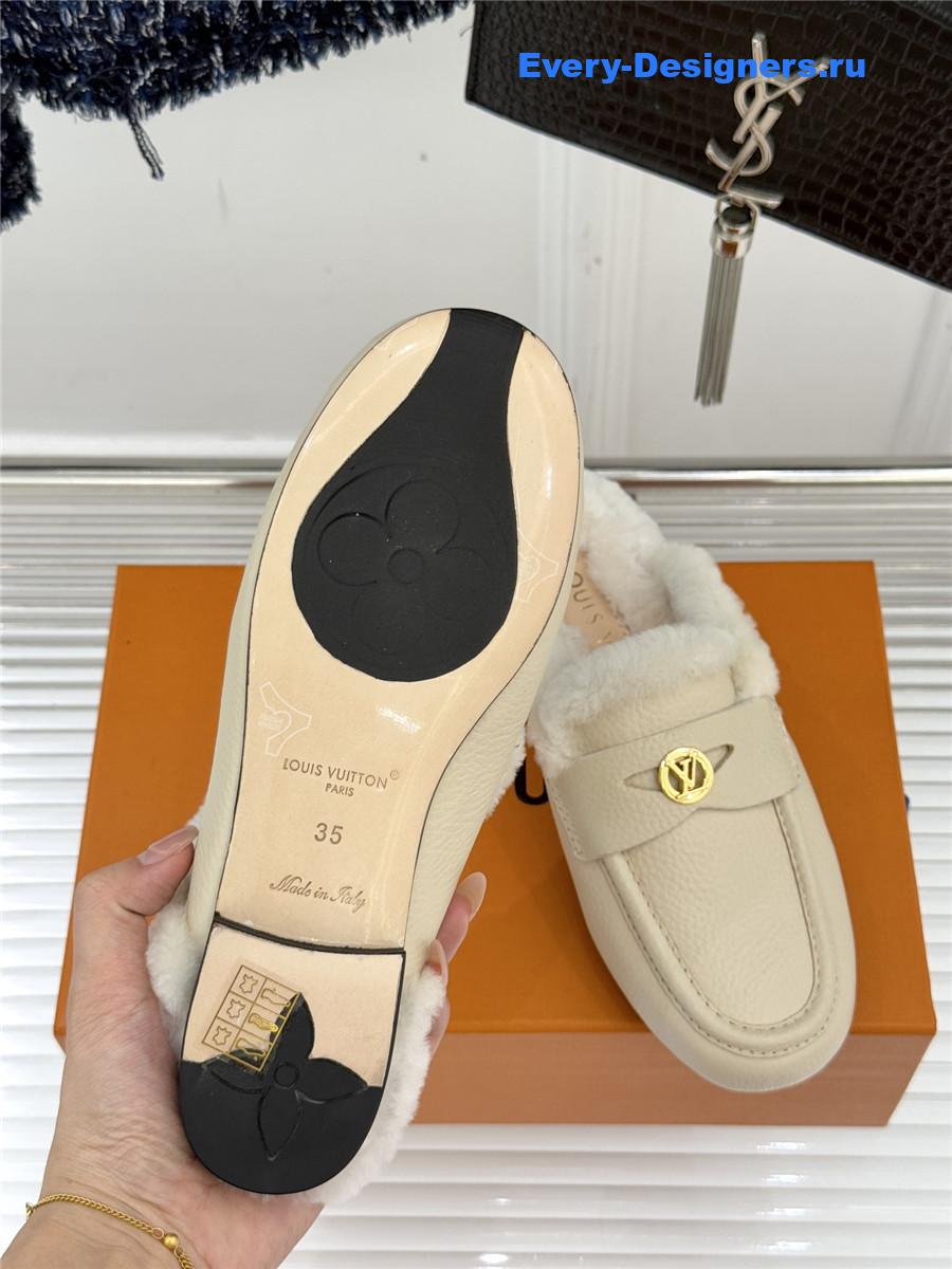 l0vis Vvtt0n white soho open back loafer