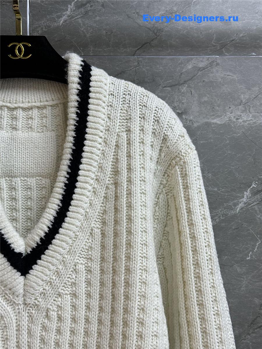 Ch**el white v-neck sweater