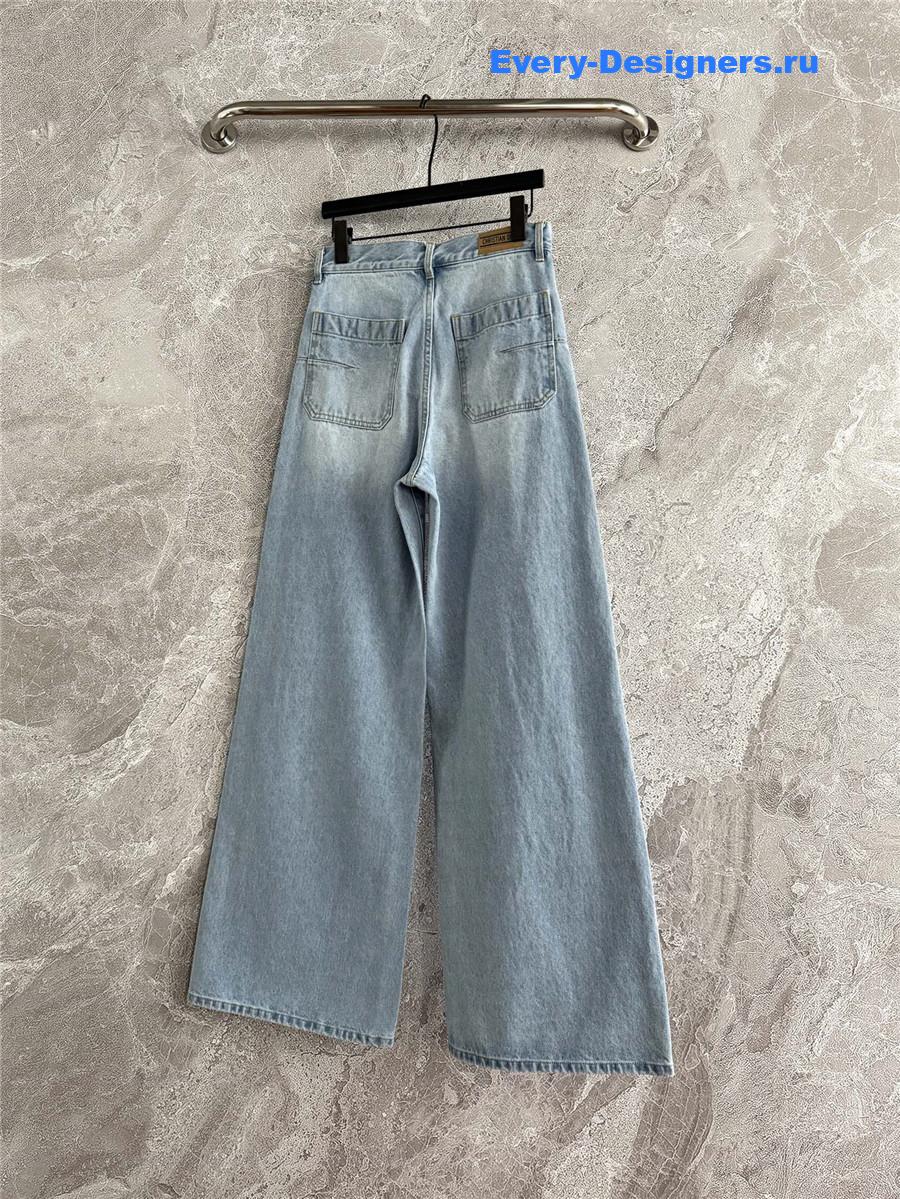 D10r light blue wash wide leg jeans