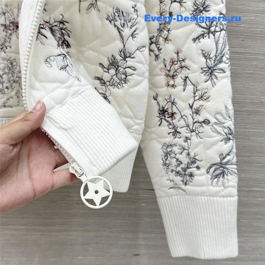 D10r white floral embroidered quilted hooded jacket